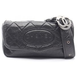 Borsa a tracolla Chanel Matelassé con logo Coco in rilievo Nero