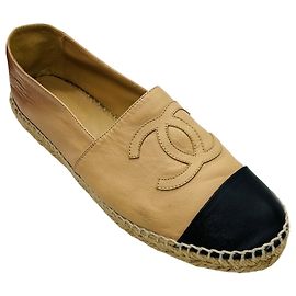 Chanel Espadrilles Beige / Black Cap Toe CC Logo Leather Beige