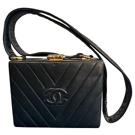 1991 Chanel CC Quilted Chevron Lambskin Box Crossbody Bag Other
