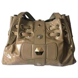 Jimmy Choo Beiger Eimerbeutel aus Lackleder Beige