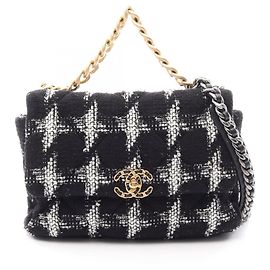 Chanel 19 Dixneuf Matelassé Handbag/Shoulder Bag Black White