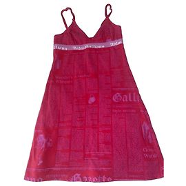 Robe d'été John Galliano imprimé journal Rose