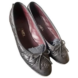 Chanel Quilted Leather Ballet Flats Black