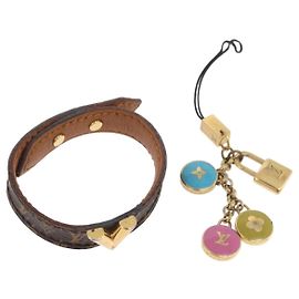 LOUIS VUITTON Monogram Charm metal 2 Set Gold LV Auth BA13247 D'oro Monogramma