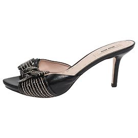 Miu Miu Schwarze Lack-Mules mit Schleife - Größe EU 40.5 Schwarz