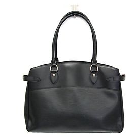 Louis Vuitton Epi Passy GM Handbag in Noir Black