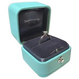 Tiffany & Co. 0.26 Carat Diamond Engagement Ring Silvery