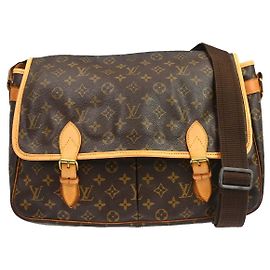 Louis Vuitton Sac Gibeciere Messenger Bag Monogram Canvas GM Brown