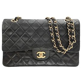 Borsa a tracolla Chanel A01112 Matelassé in pelle di agnello nera Nero
