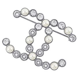 Chanel Brosche aus schwarzem Metall mit Coco-Logo Schwarz