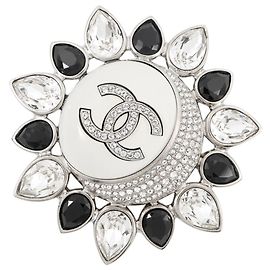 Broche Chanel Coco Mark em strass Prata