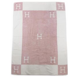 Hermès Hermes Avalon Baumwoll-Badetuch in Lilac Lila