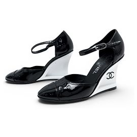 CHANEL WEDGE SANDALS G37869 37 IN BLACK PATENT LEATHER Black