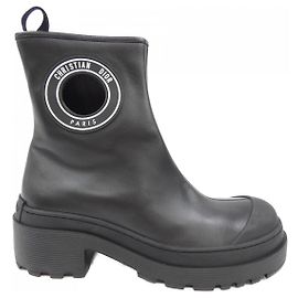 Stivali in pelle di vitello morbida Christian Dior Nero