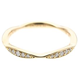 Anello Camellia Chanel con diamanti D'oro