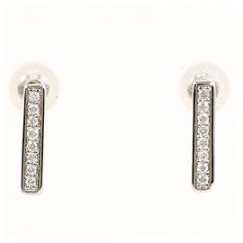 Autre Marque PT900 Platinum Stud Earrings with Diamonds Other