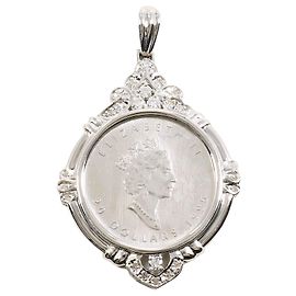 Autre Marque Ahornblatt-Anhänger aus Platin mit Diamant Andere