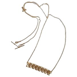 Colar Sautoir Victoria Beckham com Logótipo Dourado