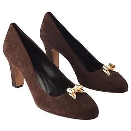 Moschino Brown Suede Bow Pumps Brown