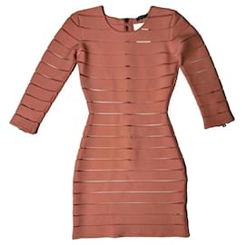 Robe Balmain rose ajustée à rayures découpées Rose