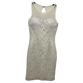 Autre Marque Basix weißes Spitzenkleid mit Perlenstickerei Weiß