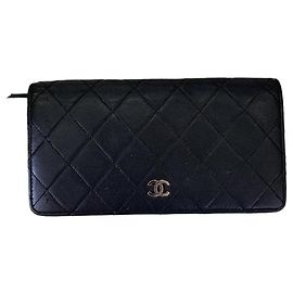 Chanel Classic Flap Quilted Black Leather Wallet Black