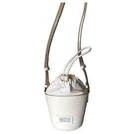 Maison Martin Margiela Maison Margiela Mini Borsa a Secchiello in Pelle Bianca Bianco