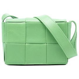 Bottega Veneta Bolsa transversal Cassette em nappa Intrecciato verde Candy Verde Verde claro