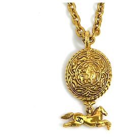Colar de metal dourado Chanel Dourado