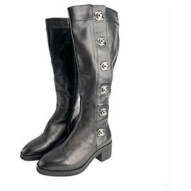 Chanel Botas planas de cuero con cierre Turnlock 39 Negro Negro
