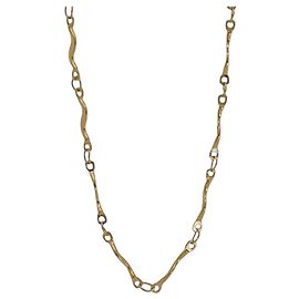 Autre Marque Wavy Link Halskette in Goldton aus Edelstahl Golden