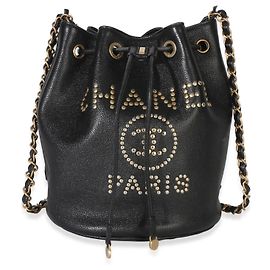 Borsa a secchiello Chanel Black Caviar Studded Deauville con coulisse Nero