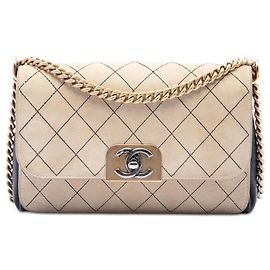 Chanel Beige CC Stitched Camurça e Pele de Vitelo Single Flap Bege