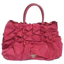Borsa in nylon con logo Triangle Prada, volant e arricciature, rosa Rosa