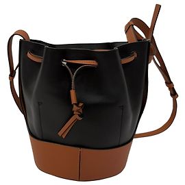 Piccola borsa a secchiello Balloon di Loewe in pelle nera e marrone Nero