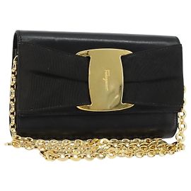 Borsa a Spalla Salvatore Ferragamo Vala Chain in Pelle Nera e Oro Auth 183025 Nero D'oro