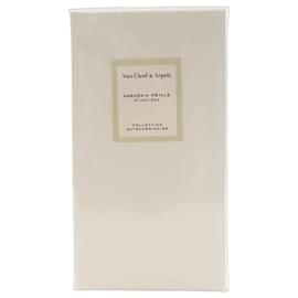 Van Cleef & Arpels Perfume White 75ml White