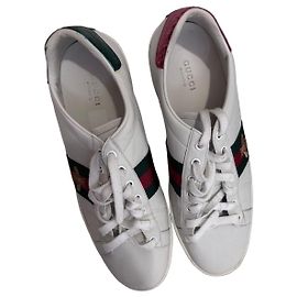 Gucci Ace Tênis em Couro Branco com Abelha Branco Vermelho Verde