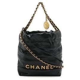 Borsa a tracolla Chanel 22 in pelle vernice nera Nero