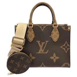 Bolsa Louis Vuitton Monogram Giant OnTheGo PM Marrom