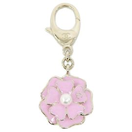 Chaveiro Chanel ABG424 Rosa Branco Dourado