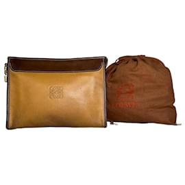Clutch vintage Loewe in pelle granulata Tan Brown Oro Cammello