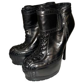 Yves Saint Laurent Tribtoo Botas Plataforma Couro Preto Preto