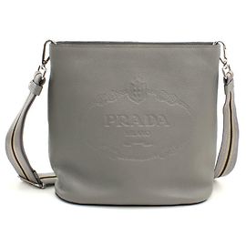 Bolsa de ombro em couro cinza Prada Marrom