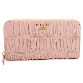 Cartera larga Prada en rosa Rosa