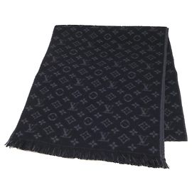 Louis Vuitton Monogram Classic Stola Schwarz