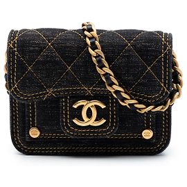 Chanel Blue Mini Gestepptes Denim Double You Kartenetui mit Kette Blau Marineblau