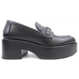 Mocassins CHANEL Mocassins en cuir de veau Noir