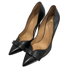 Décolleté Bally in pelle con punta a punta e fiocco Nero