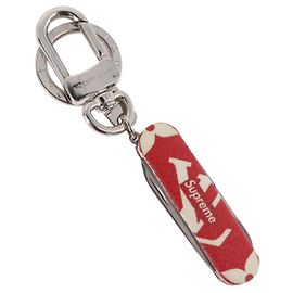 LOUIS VUITTON Monogram LV x Supreme Chaveiro Canivete MP2070 Auth 182946A Vermelho